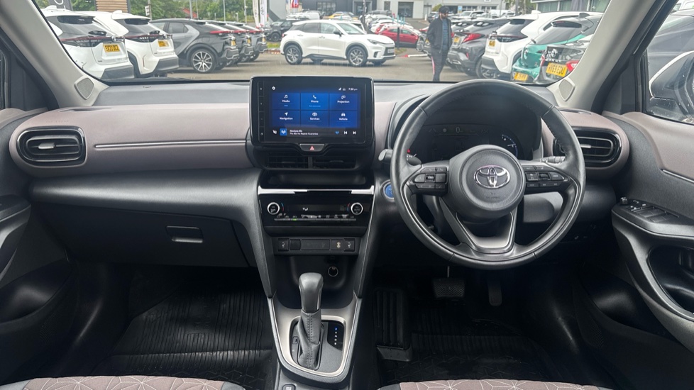 Toyota Yaris Cross 1.5 Hybrid Excel 5dr CVT Hybrid Estate - Image 6