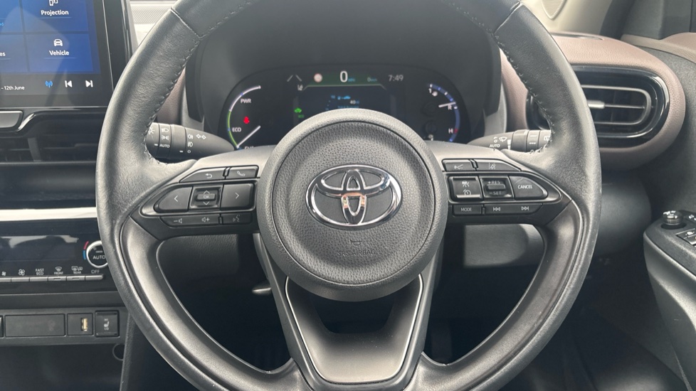Toyota Yaris Cross 1.5 Hybrid Excel 5dr CVT Hybrid Estate - Image 10