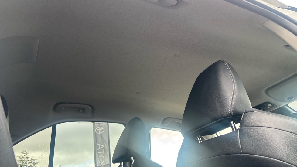 Toyota Yaris Cross 1.5 Hybrid Excel 5dr CVT Hybrid Estate - Image 19