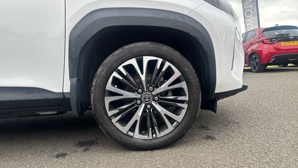 Toyota Yaris Cross 1.5 Hybrid Excel 5dr CVT Hybrid Estate - Image 25