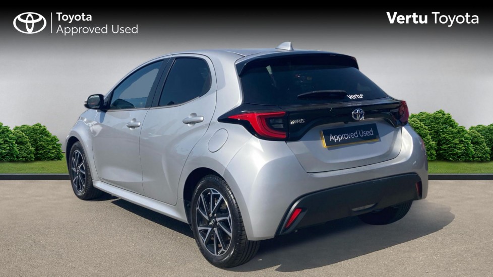 Toyota Yaris 1.5 Hybrid Design 5dr CVT Hybrid Hatchback - Image 4