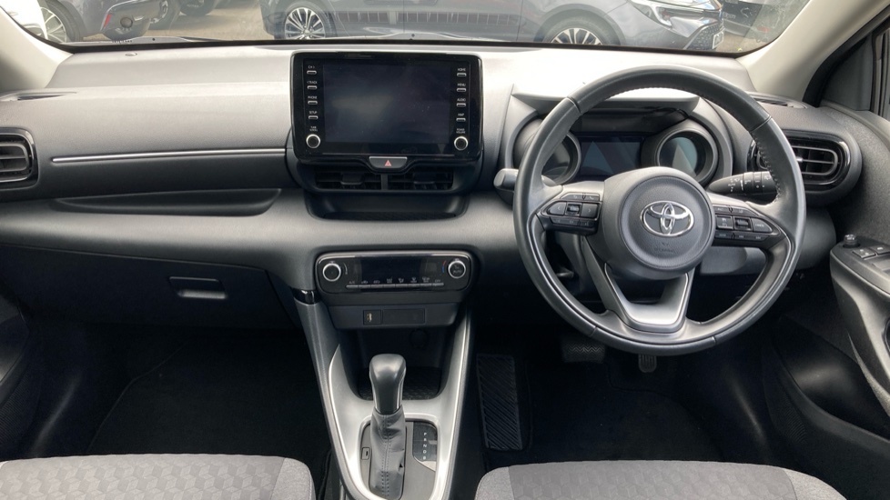 Toyota Yaris 1.5 Hybrid Design 5dr CVT Hybrid Hatchback - Image 6