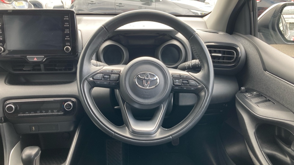 Toyota Yaris 1.5 Hybrid Design 5dr CVT Hybrid Hatchback - Image 7