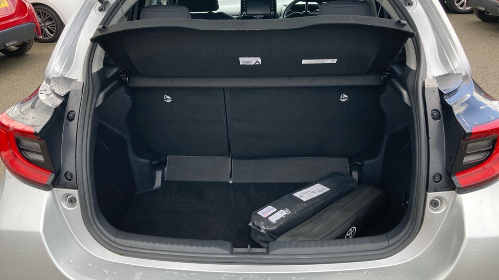 Toyota Yaris 1.5 Hybrid Design 5dr CVT Hybrid Hatchback - Image 13