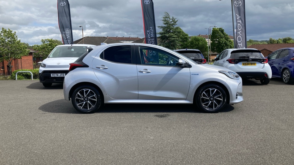 Toyota Yaris 1.5 Hybrid Design 5dr CVT Hybrid Hatchback - Image 23