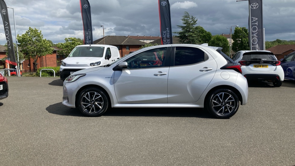 Toyota Yaris 1.5 Hybrid Design 5dr CVT Hybrid Hatchback - Image 24