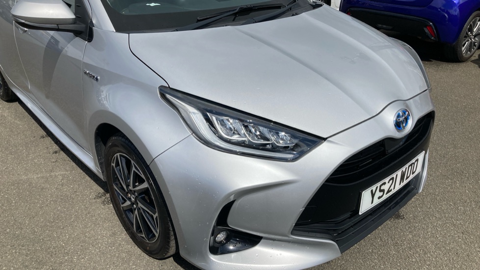 Toyota Yaris 1.5 Hybrid Design 5dr CVT Hybrid Hatchback - Image 29