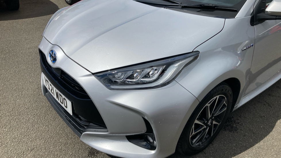 Toyota Yaris 1.5 Hybrid Design 5dr CVT Hybrid Hatchback - Image 30