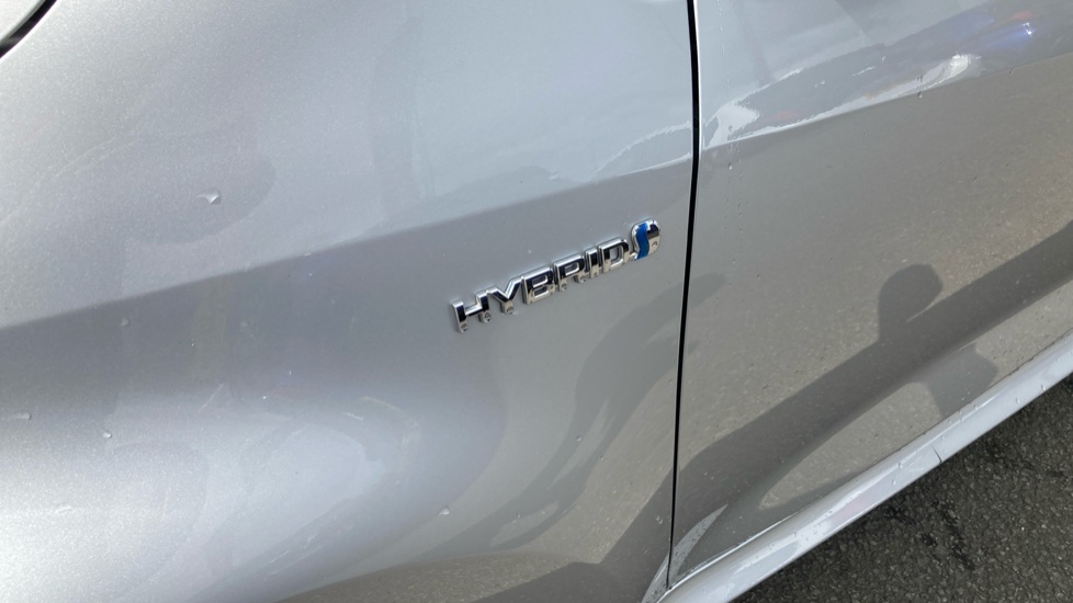 Toyota Yaris 1.5 Hybrid Design 5dr CVT Hybrid Hatchback - Image 31