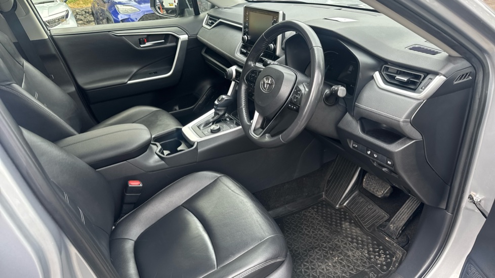 Toyota RAV4 2.5 VVT-i Hybrid Excel 5dr CVT Hybrid Estate - Image 12