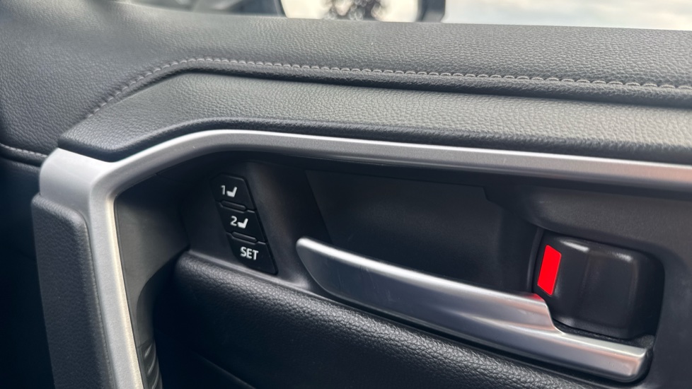 Toyota RAV4 2.5 VVT-i Hybrid Excel 5dr CVT Hybrid Estate - Image 30