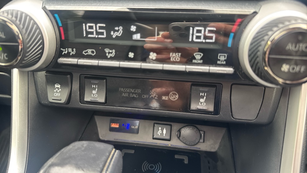 Toyota RAV4 2.5 VVT-i Hybrid Excel 5dr CVT Hybrid Estate - Image 36