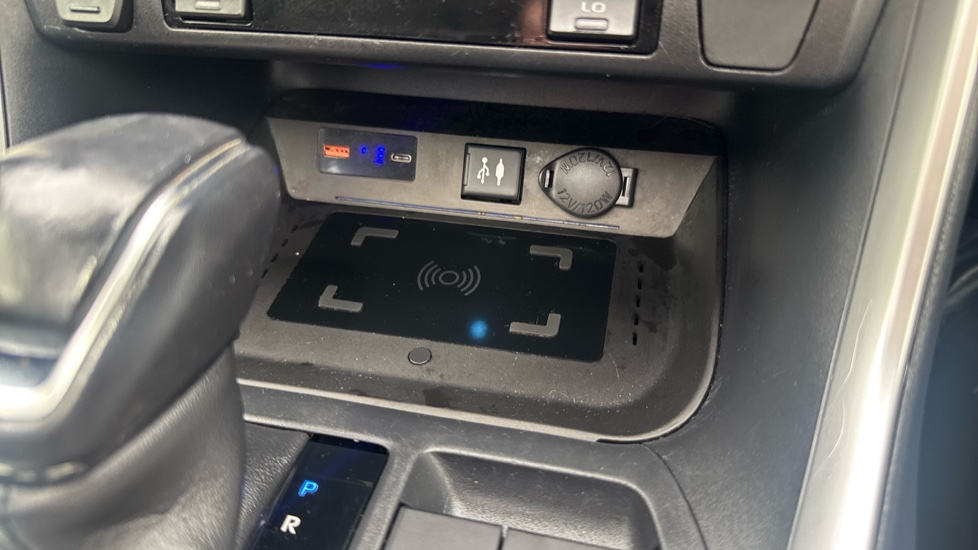 Toyota RAV4 2.5 VVT-i Hybrid Excel 5dr CVT Hybrid Estate - Image 38