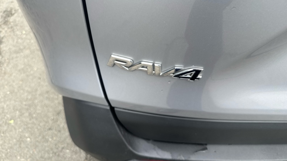 Toyota RAV4 2.5 VVT-i Hybrid Excel 5dr CVT Hybrid Estate - Image 43