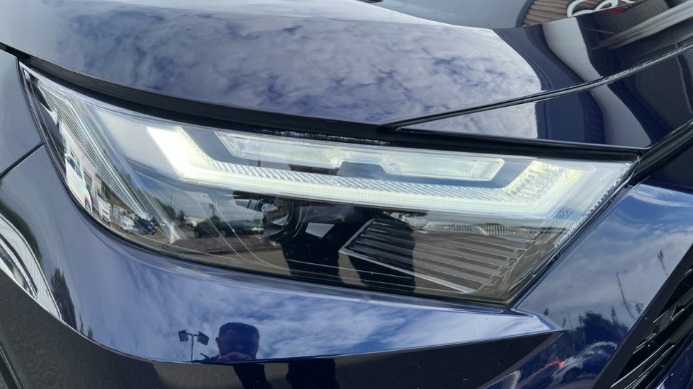 Toyota RAV4 2.5 VVT-i Hybrid Dynamic 5dr CVT 2WD Hybrid Estate - Image 20