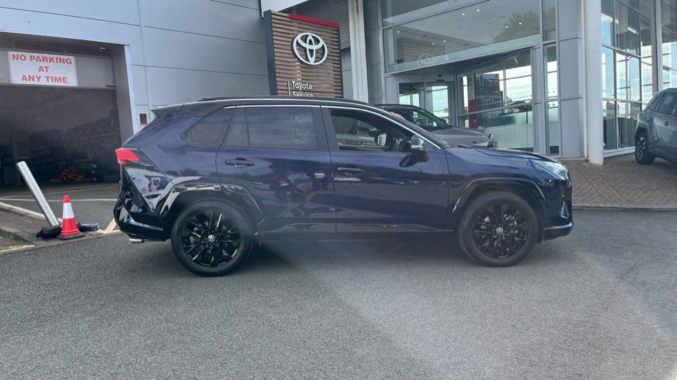 Toyota RAV4 2.5 VVT-i Hybrid Dynamic 5dr CVT 2WD Hybrid Estate - Image 23