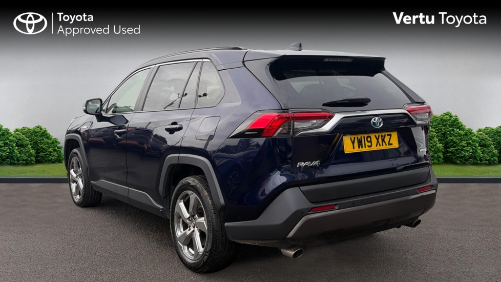 Toyota RAV4 2.5 VVT-i Hybrid Design 5dr CVT 2WD Hybrid Estate - Image 4