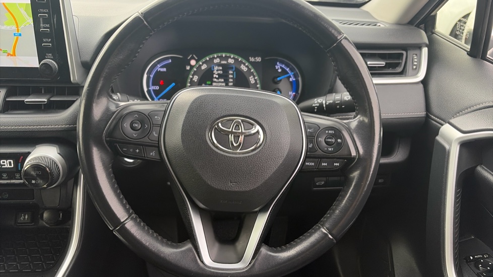 Toyota RAV4 2.5 VVT-i Hybrid Design 5dr CVT 2WD Hybrid Estate - Image 10