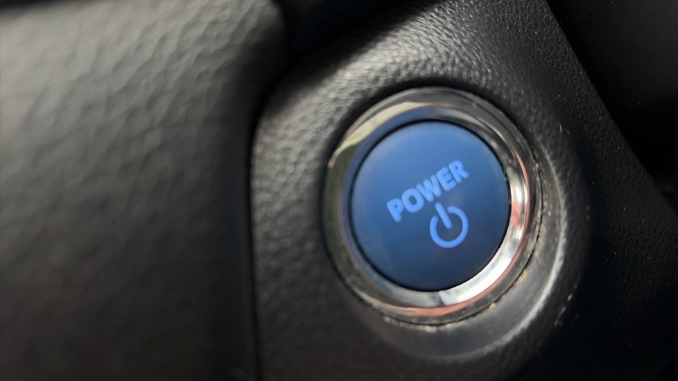 Toyota RAV4 2.5 VVT-i Hybrid Design 5dr CVT 2WD Hybrid Estate - Image 16