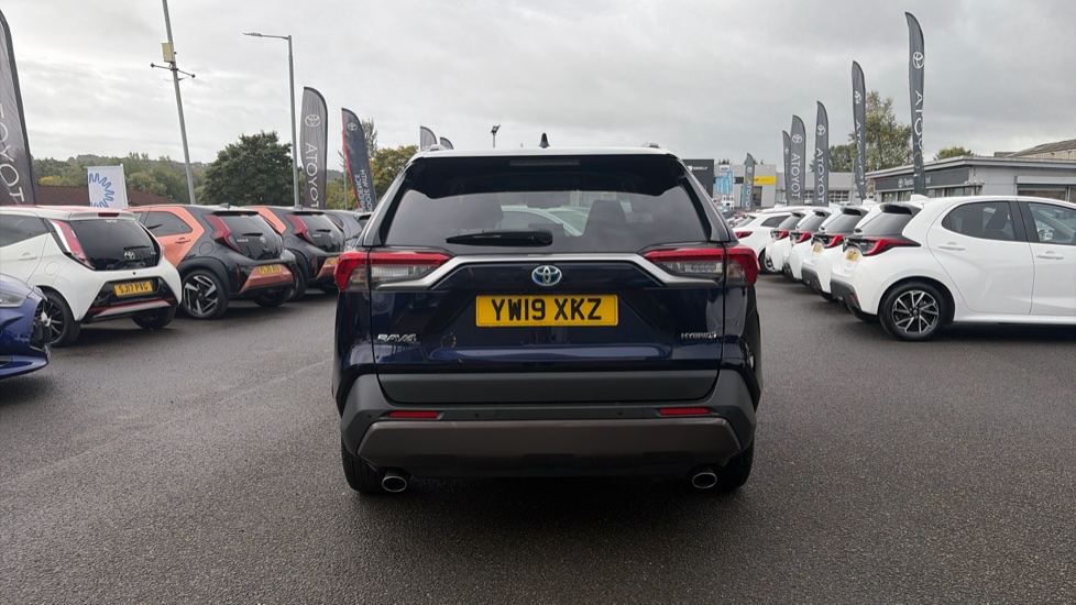 Toyota RAV4 2.5 VVT-i Hybrid Design 5dr CVT 2WD Hybrid Estate - Image 26