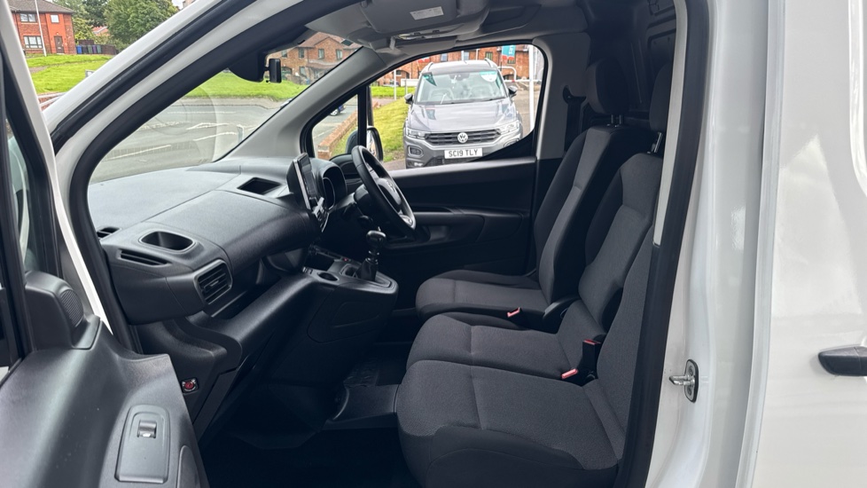 Toyota Proace City L1 Diesel 1.5D 100 Icon Van [6 Speed] - Image 5