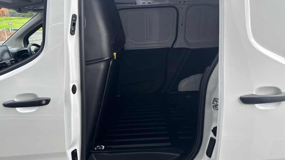 Toyota Proace City L1 Diesel 1.5D 100 Icon Van [6 Speed] - Image 15