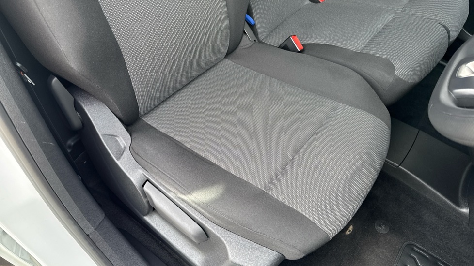 Toyota Proace City L1 Diesel 1.5D 100 Icon Van [6 Speed] - Image 17