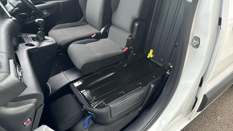 Toyota Proace City L1 Diesel 1.5D 100 Icon Van [6 Speed] - Image 18