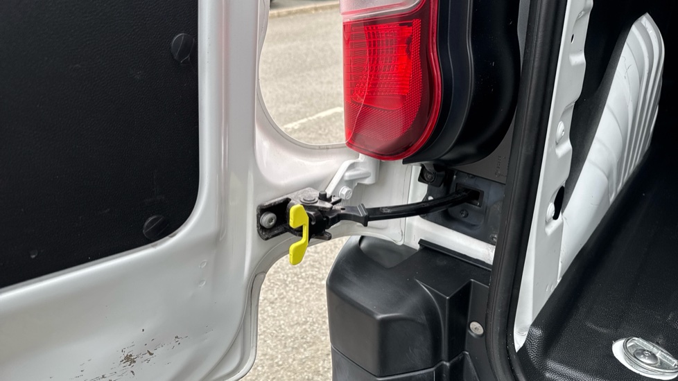 Toyota Proace City L1 Diesel 1.5D 100 Icon Van [6 Speed] - Image 33