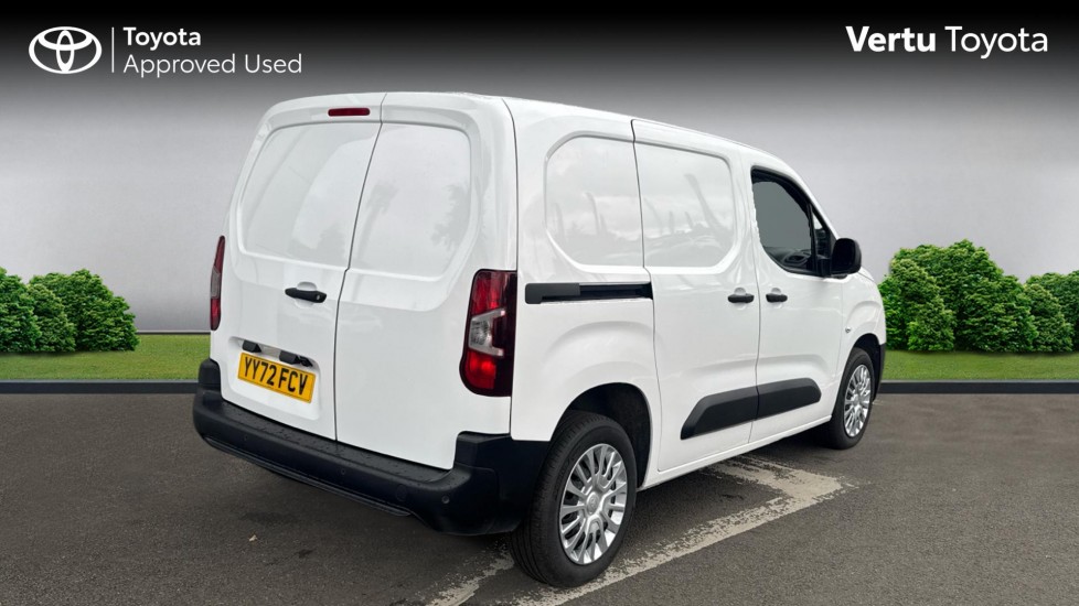 Toyota Proace City L1 Diesel 1.5D 100 Icon Van [6 Speed] - Image 2