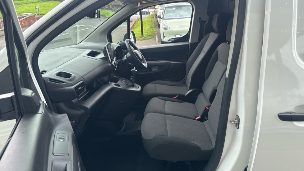 Toyota Proace City L1 Diesel 1.5D 100 Icon Van [6 Speed] - Image 5