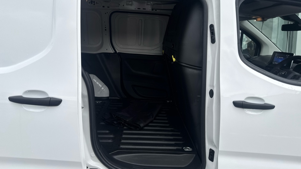 Toyota Proace City L1 Diesel 1.5D 100 Icon Van [6 Speed] - Image 8