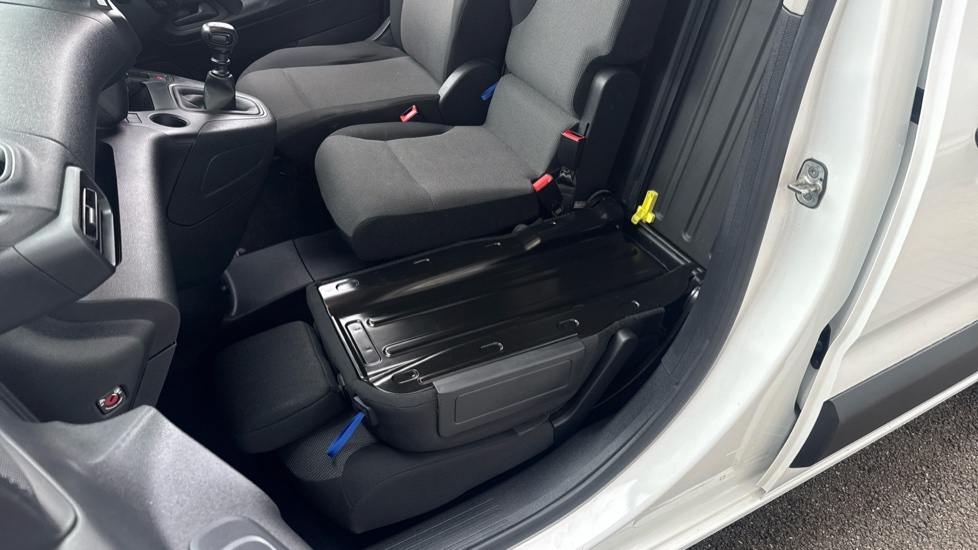 Toyota Proace City L1 Diesel 1.5D 100 Icon Van [6 Speed] - Image 18