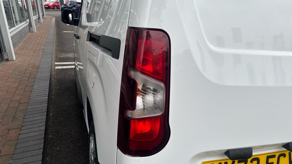 Toyota Proace City L1 Diesel 1.5D 100 Icon Van [6 Speed] - Image 21