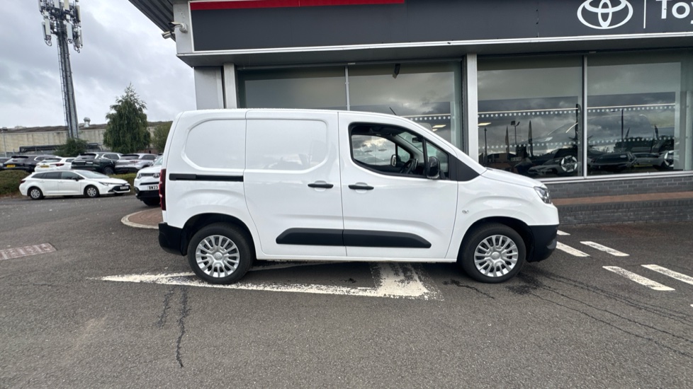 Toyota Proace City L1 Diesel 1.5D 100 Icon Van [6 Speed] - Image 23