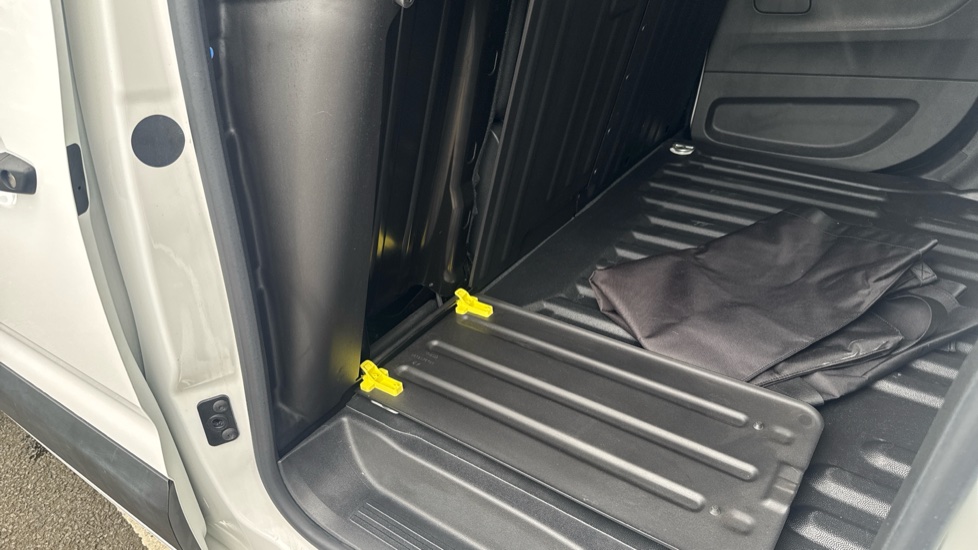 Toyota Proace City L1 Diesel 1.5D 100 Icon Van [6 Speed] - Image 30