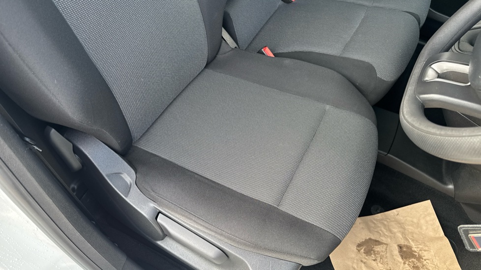 Toyota Proace City L1 Diesel 1.5D 100 Icon Van [6 Speed] - Image 17