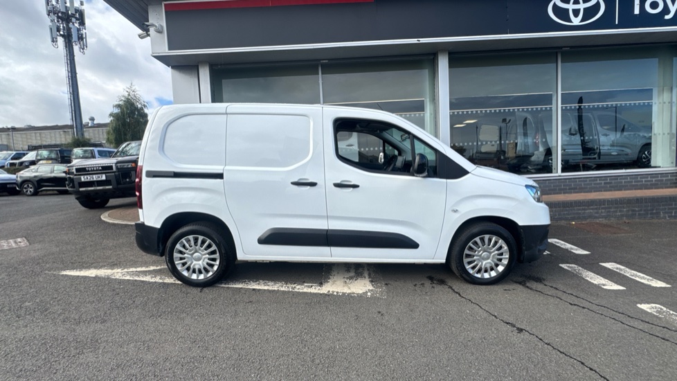 Toyota Proace City L1 Diesel 1.5D 100 Icon Van [6 Speed] - Image 23