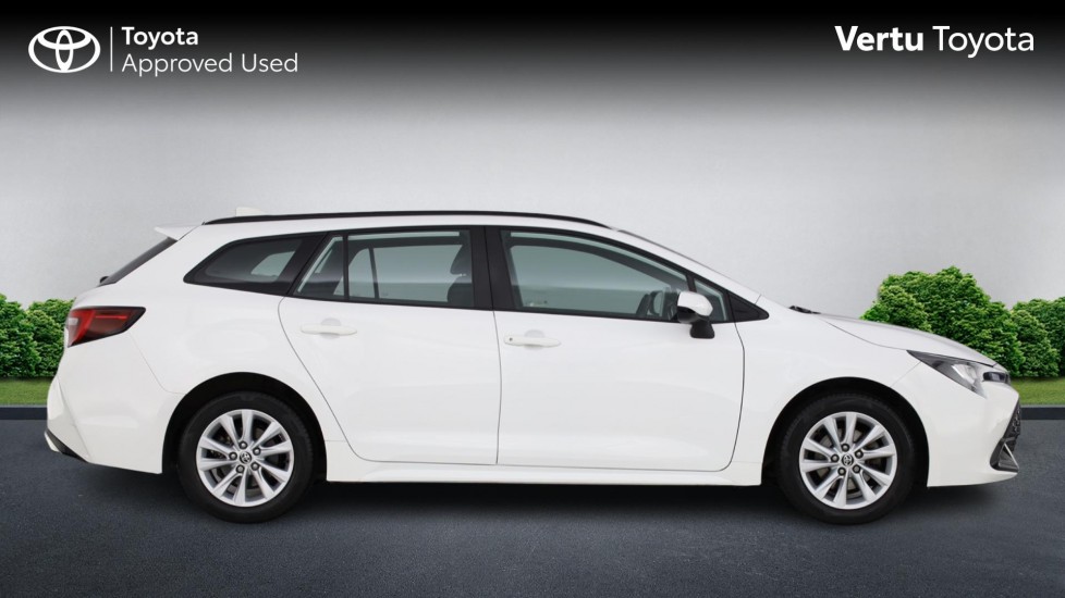Toyota Corolla 1.8 VVT-i Hybrid Icon 5dr CVT Hybrid Estate - Image 23