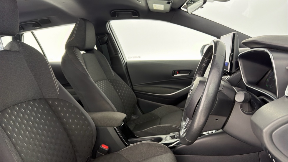 Toyota Corolla 1.8 VVT-i Hybrid Icon 5dr CVT Hybrid Estate - Image 12