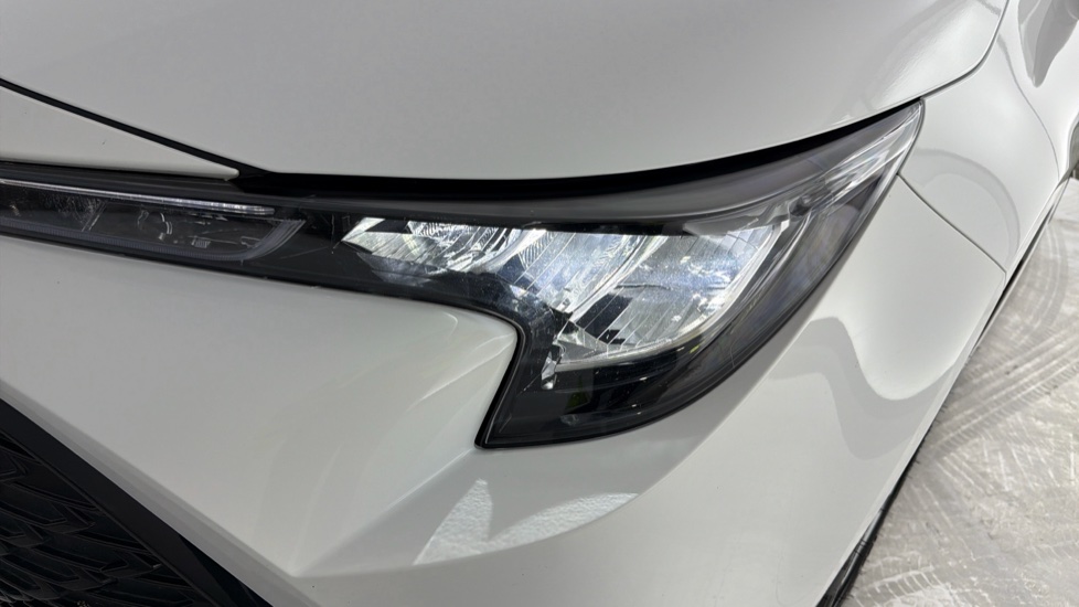 Toyota Corolla 1.8 VVT-i Hybrid Icon 5dr CVT Hybrid Estate - Image 20