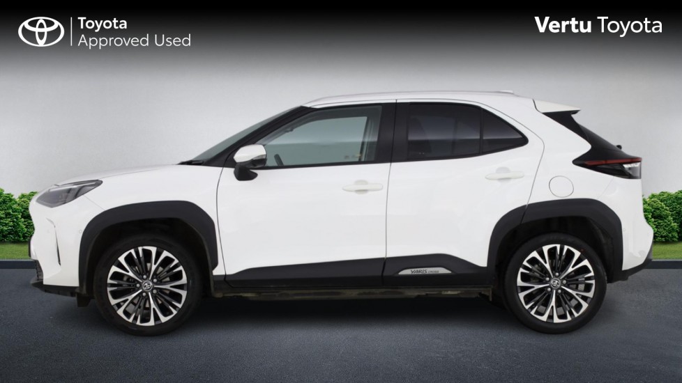 Toyota Yaris Cross 1.5 Hybrid Excel 5dr CVT Hybrid Estate - Image 24