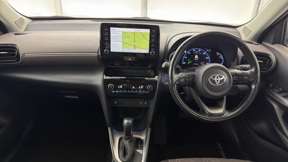 Toyota Yaris Cross 1.5 Hybrid Excel 5dr CVT Hybrid Estate - Image 6