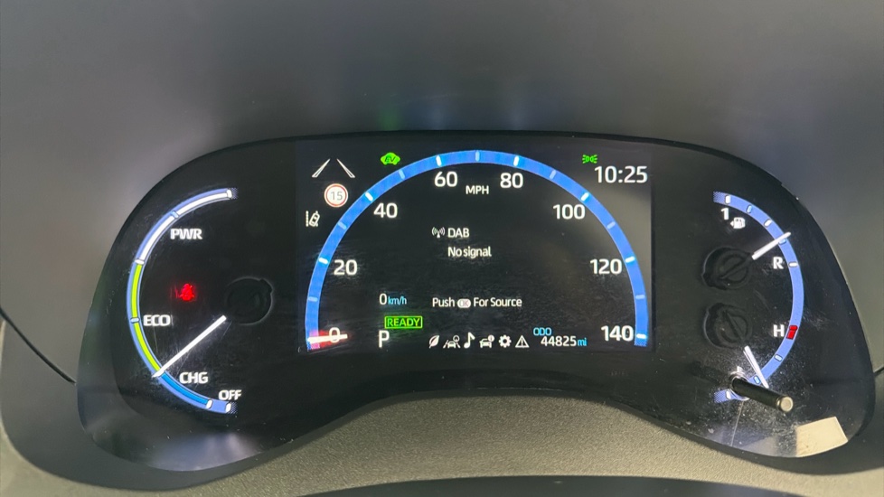 Toyota Yaris Cross 1.5 Hybrid Excel 5dr CVT Hybrid Estate - Image 11