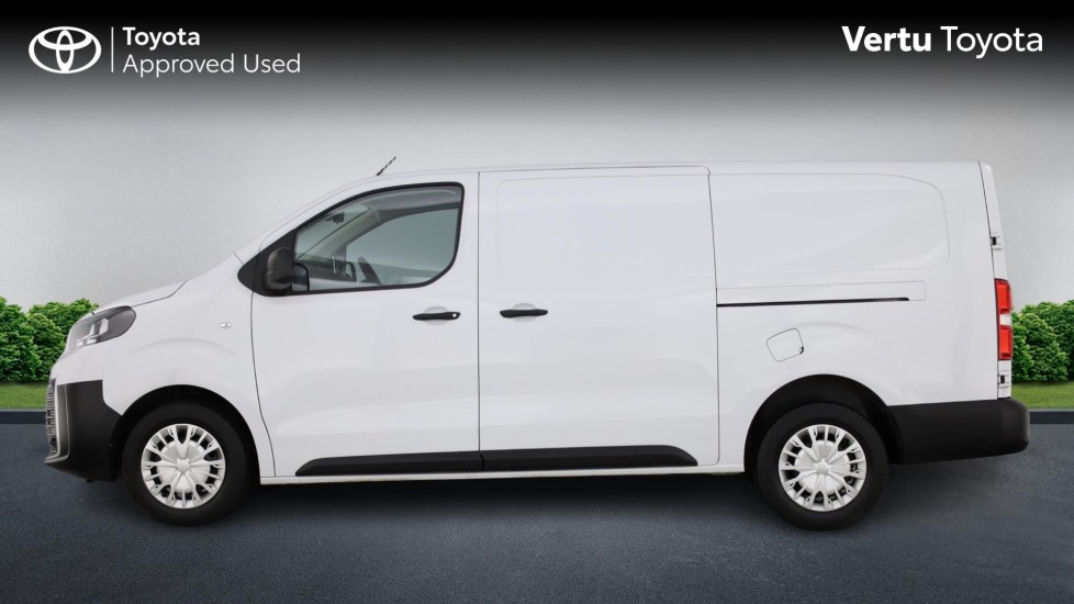 Toyota Proace L2 Diesel 2.0D 145 Icon Van - Image 17