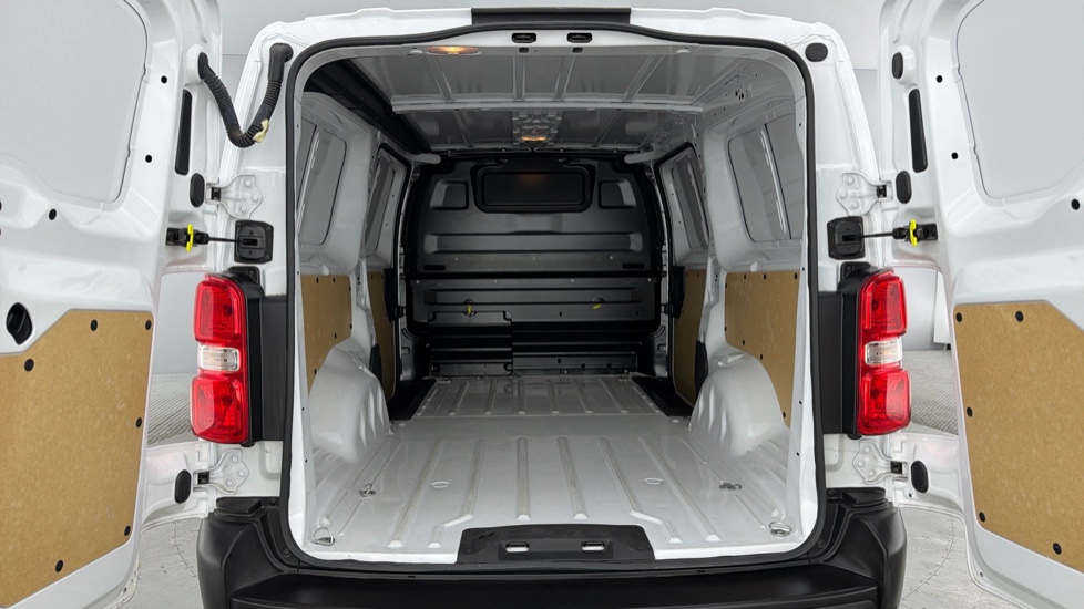 Toyota Proace L2 Diesel 2.0D 145 Icon Van - Image 13