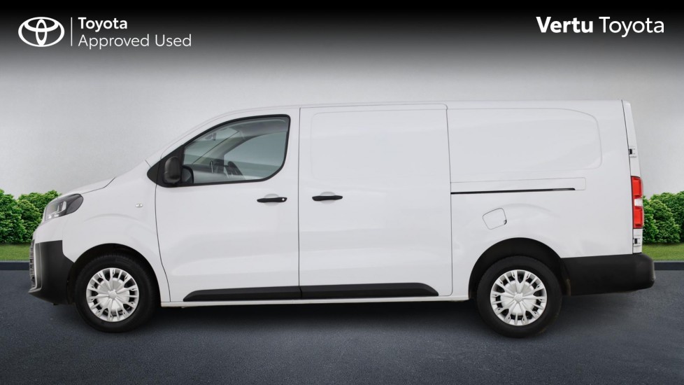 Toyota Proace L2 Diesel 2.0D 145 Icon Van - Image 17