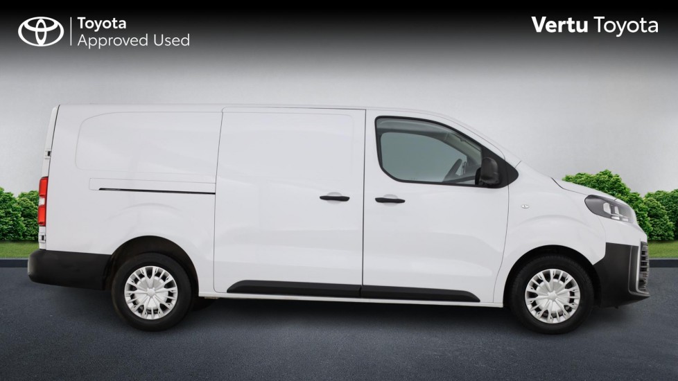 Toyota Proace L2 Diesel 2.0D 145 Icon Van - Image 16