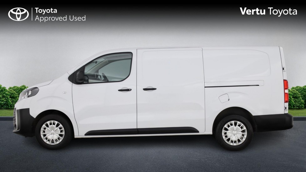 Toyota Proace L2 Diesel 2.0D 145 Icon Van - Image 17