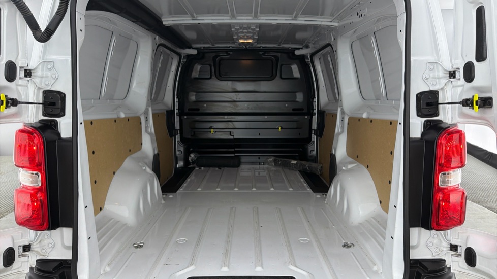 Toyota Proace L2 Diesel 2.0D 145 Icon Van - Image 13